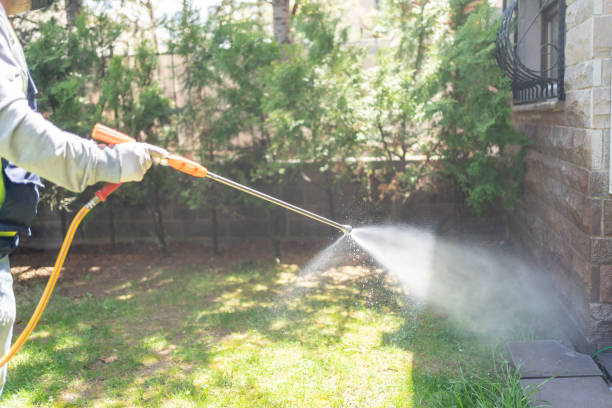 Best Commercial Pest Control Services  in Toulon, IL